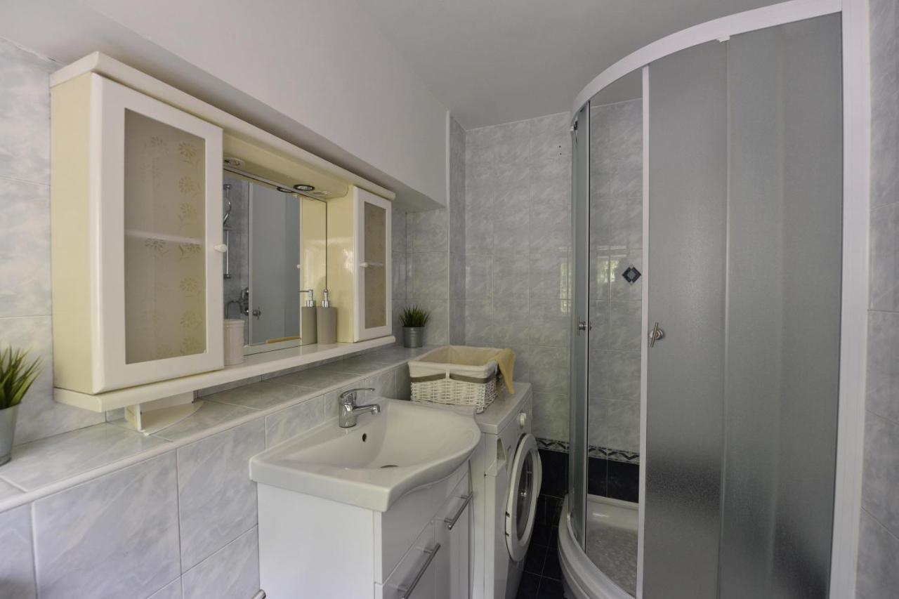 Apartment The Dream On